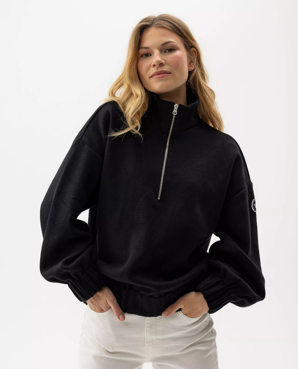 Stella T-Neck Windproof - Black