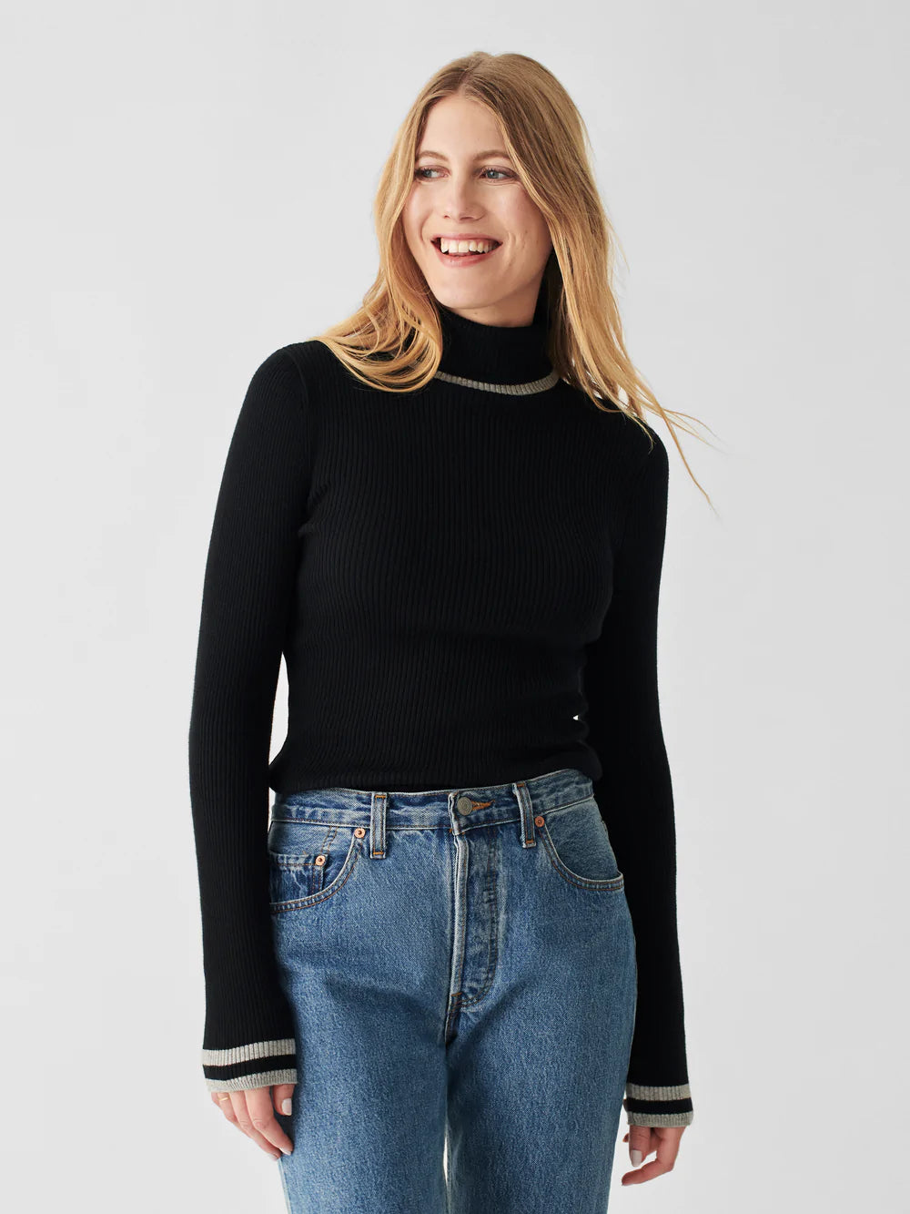 Mikki Turtleneck Sweater - Island Outfitters