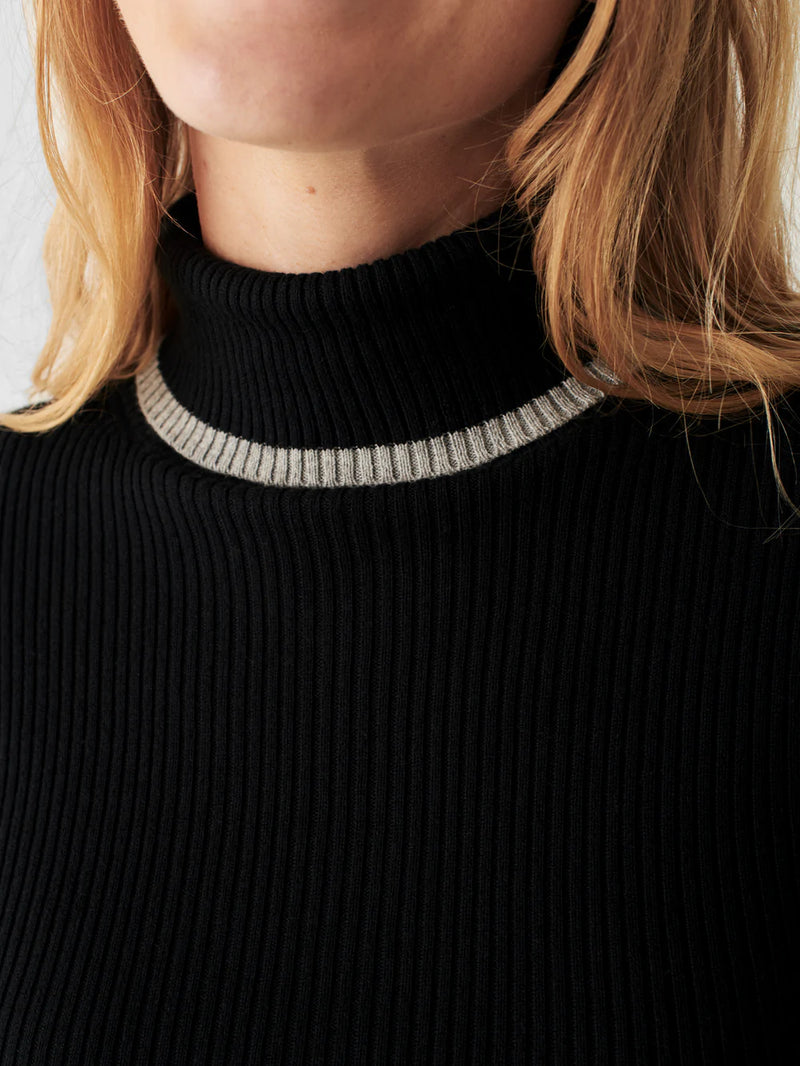 Mikki Turtleneck Sweater - Island Outfitters